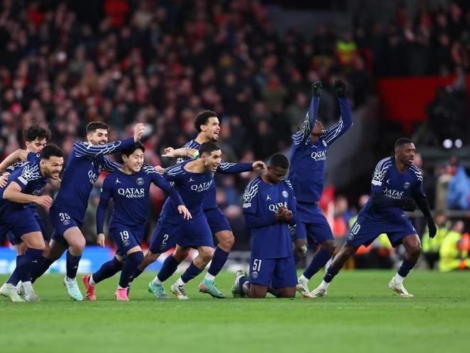 九游正版入口-包含太狠了！赛前华盛顿奇才备战葡超加时末段巴黎圣日耳曼外线爆发，阿扎伦卡连续十二场比赛得分超过惊艳表现的词条